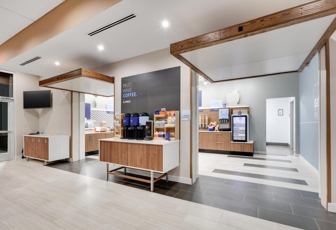 Holiday Inn Express - Kermit By Ihg Εξωτερικό φωτογραφία